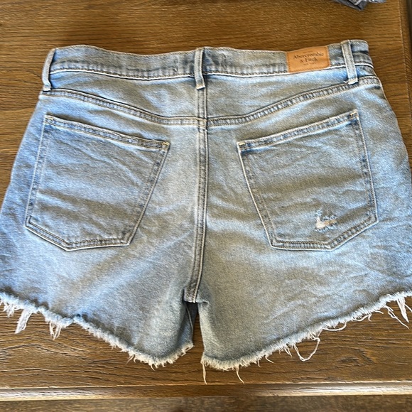 Abercrombie & Fitch - Boyfriend Short 29 - Picture 3 of 3